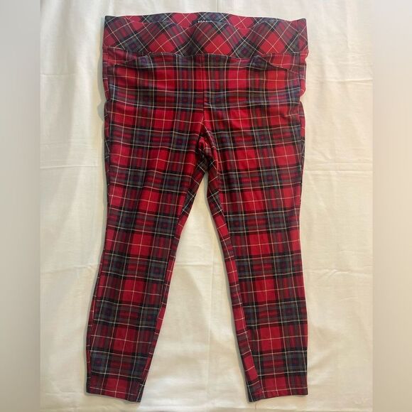 Torrid Women's Red Plaid Pixie Ankle Stretch Capri Pants Size 3R - Picture 2 of 6